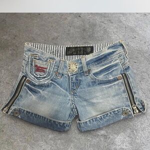 Red Pepper Japanese low rise denim short shorts with unique embroidery